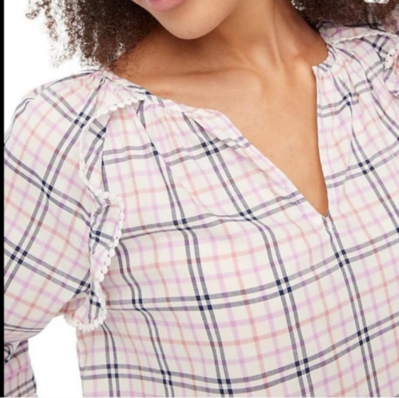 🆕J.CREW Plaid Ruffle Trim Peasant Top Blouse Ivory Pink Blue Eyelet Size Large - Picture 3 of 9